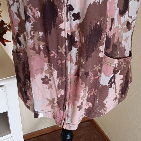 D&CO. Active Zip Up Vest - Picture 3 of 11